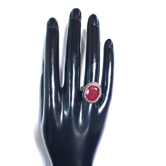 One-of-a-Kind Vintage Victorian 5 ct Natural Ruby 925 Silver Statement Ring - Picture 12 of 13